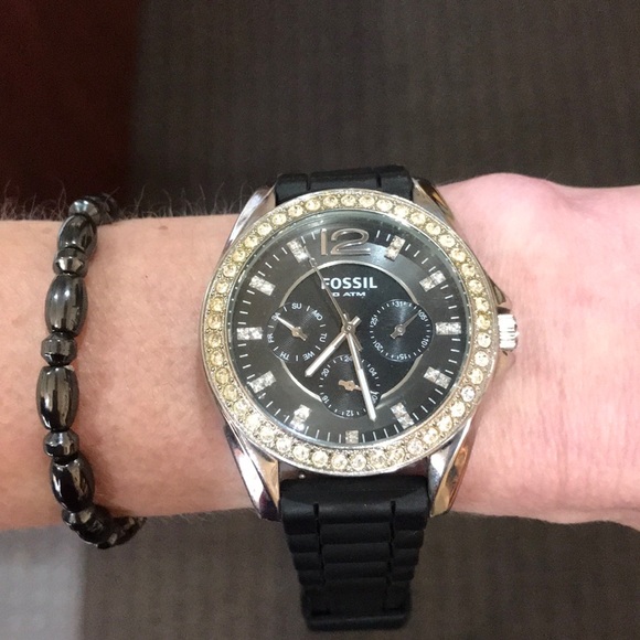 Fossil Black Silicone Band Glitz Analog Dial Watch - Picture 6 of 7